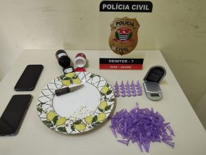 Polícia Civil prende 3 suspeitos por tráfico de drogas em Avaré