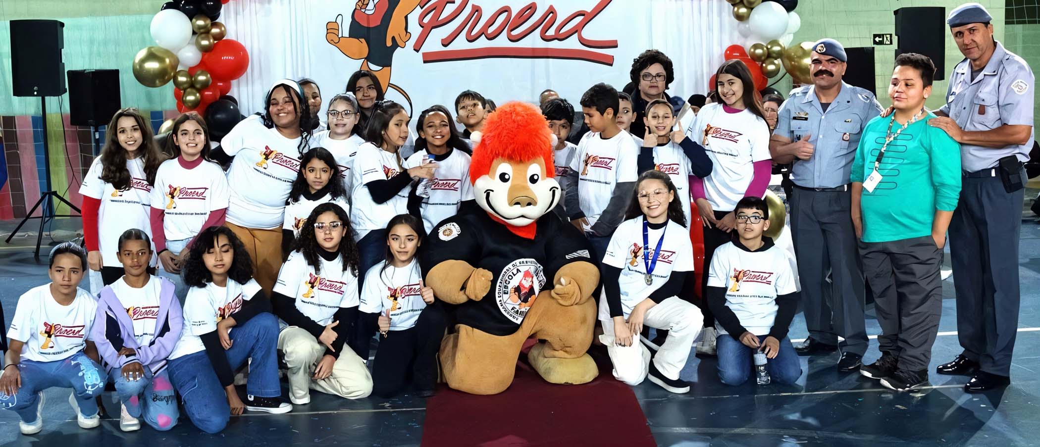 PROERD CELEBRA PARCERIA ENTRE ESCOLA FAMÍLIA E SEGURANÇA PÚBLICA