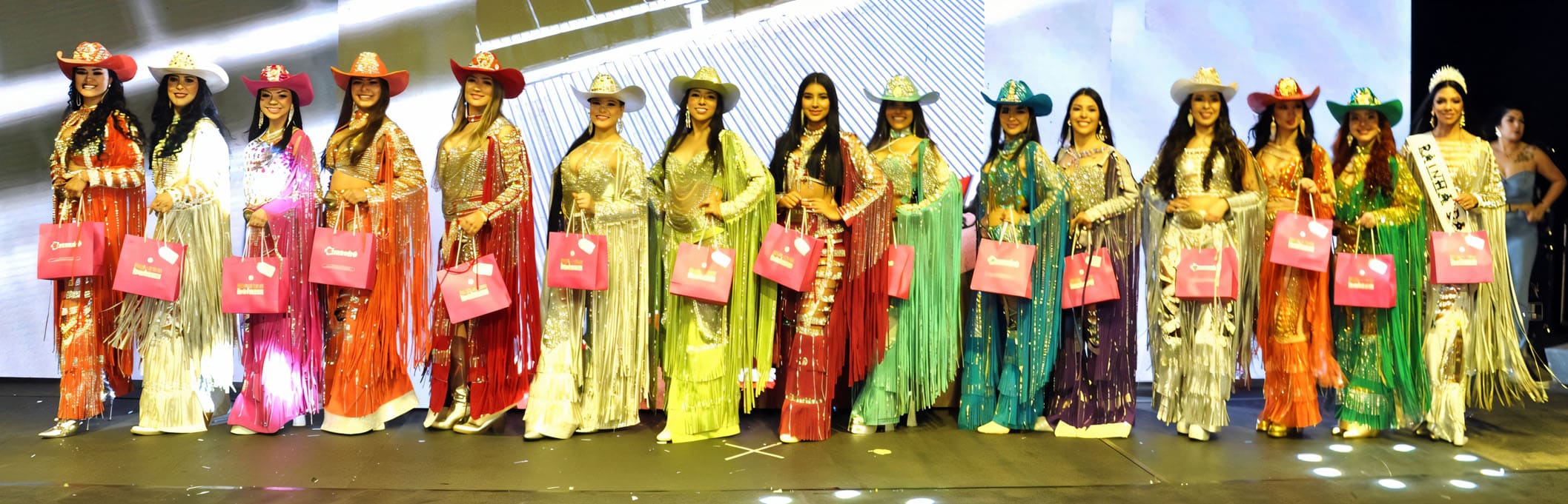 CONCURSO DA FAICC ELEGE RAINHA, PRINCESAS E MISS SIMPATIA 2025