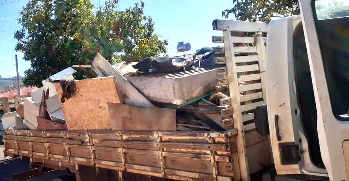 MUTIRÃO DE LIMPEZA REFORÇA COMBATE À DENGUE NA REGIÃO