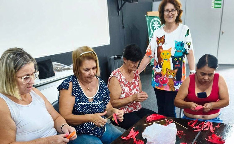 SOCIAL DE TIMBURI PROMOVE CURSO DE ARTESANATO