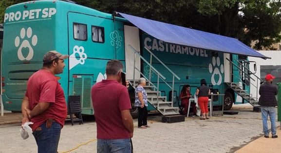 CASTRAMÓVEL REALIZA PROCEDIMENTOS EM TIMBURI