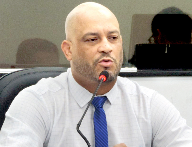 VEREADORES APROVAM INSTITUIÇÃO DO PROGRAMA CÂMARA ESCOLA