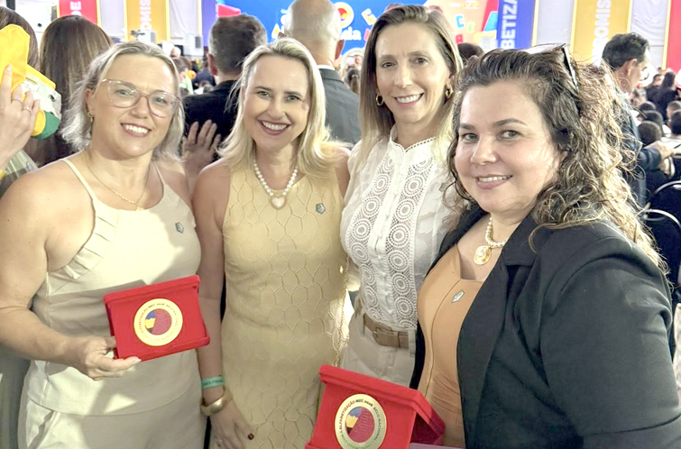 MUNICÍPIOS DA REGIÃO CONQUISTAM SELO OURO NACIONAL EM EDUCAÇÃO