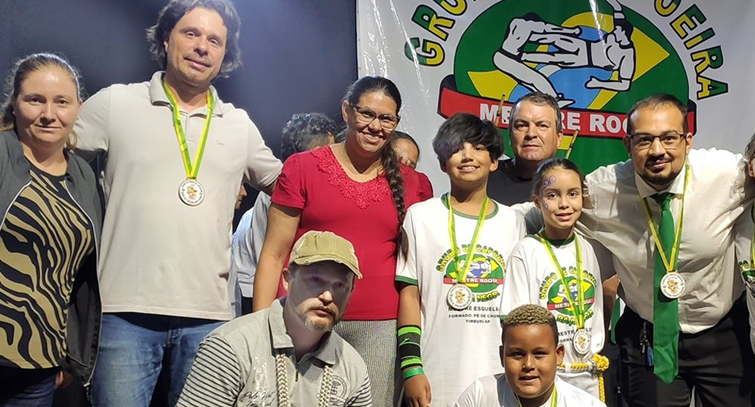 CAPOEIRA DE TIMBURI SE DESTACA EM PIRAJU