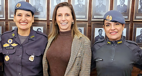 PRIMEIRA-DAMA PETY REPRESENTA TAGUAÍ NO LANÇAMENTO DE PROGRAMA ESTADUAL
