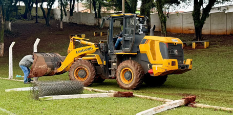 PREFEITURA INICIA REVITALIZAÇÃO DO ESTÁDIO LÚCIO MARTINS ESTEVES