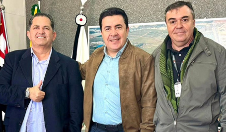 PREFEITURA REFORÇA PEDIDO DE VEÍCULO PARA PRODUTORES RURAIS DE TIMBURI