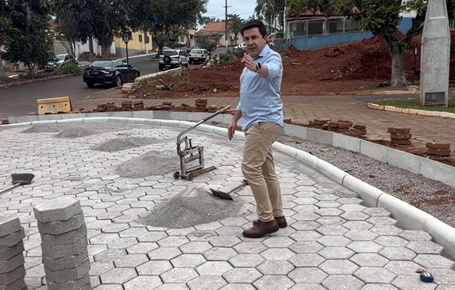 PREFEITURA INICIA OBRAS DE ESTACIONAMENTO DE TIMBURI