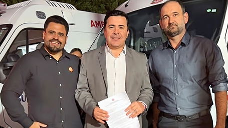 PREFEITURA DE TIMBURI CONSEGUE NOVO VEÍCULO PARA A SAÚDE